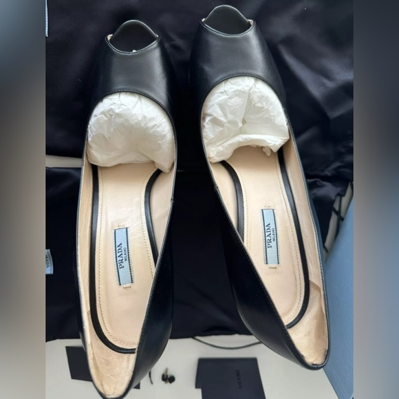 Prada Leather Heels EU Size 42 
Barely Used 
Comes w box and dust bag - Picture 6 of 14